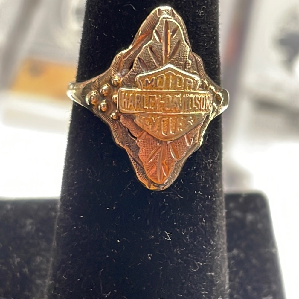 Harley Davidson 10 K Black Hills gold ring